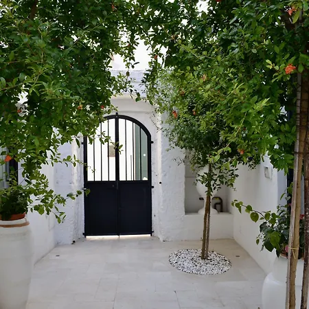 فندق مبيت وإفطار Corte Manfredi 4*